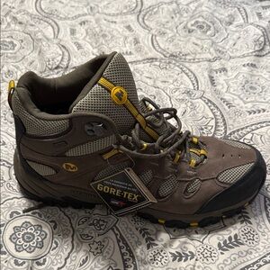 Merrell Men's Gray and Yellow Athletic Shoes
